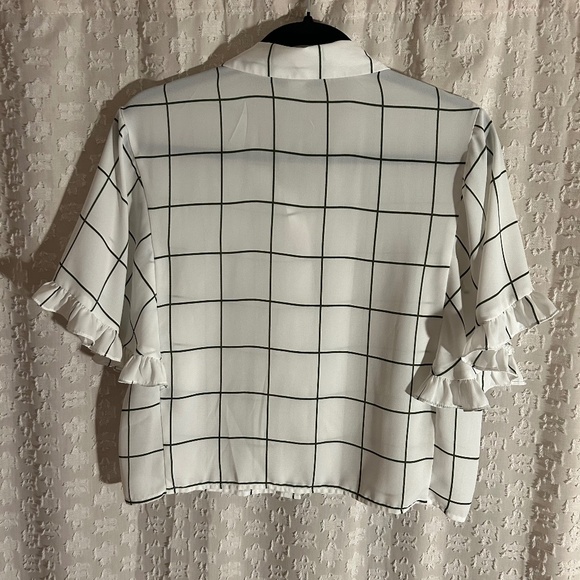 Forever 21 Small White & Green Checkered Shirt - Picture 2 of 4